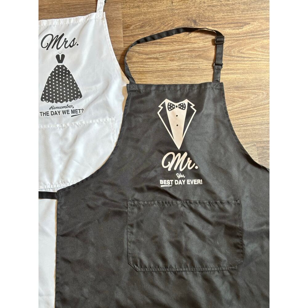 Set of Mr. and Mrs. Aprons Black White Newlywed Engagement Gift One Size - Picture 7 of 12